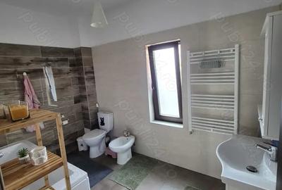 Casă cu 4 camere cu Teren 300 Mp în Central - 8