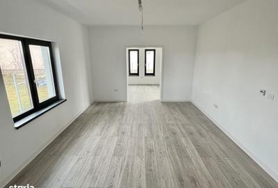 Casă cu 4 camere în Dancu