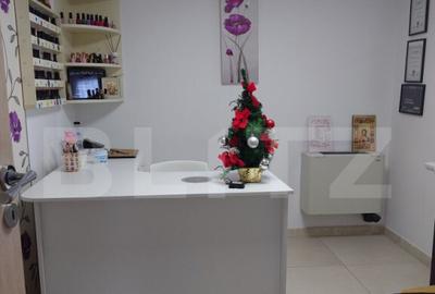 Spatiu comercial, 290 mp, zona Micro 3 - 4