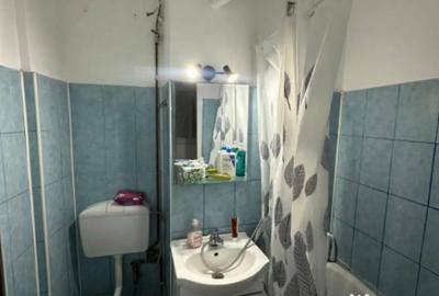 Apartament cu 2 camere semidecomandat, mobilat în Valea Rosie