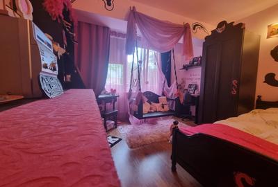 Apartament-spectacol! 3 camere decomandate, etaj 1, zona centrala