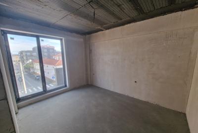 Apartament cu 2 camere semidecomandat în Sud - 4