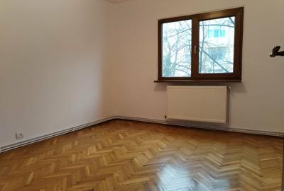 Apartament cu 3 camere decomandat în 1 Mai - 5
