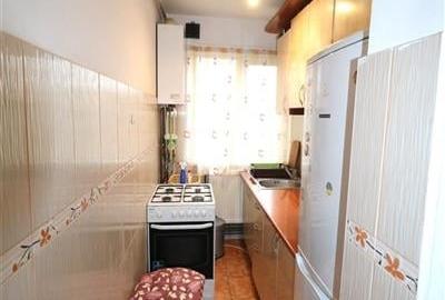 Apartament 3 camere , centrala proprie , zona Dacia - 9