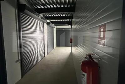 Spațiu comercial, de 200 mp, în Central - 3