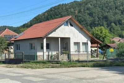 Casa de vanzare