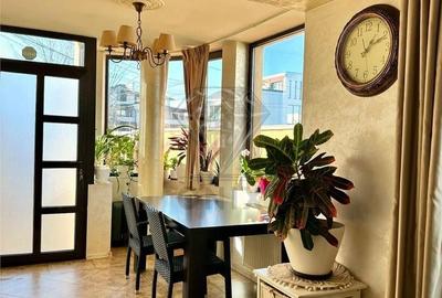Casă cu 4 camere cu Teren 355 Mp în Blejoi