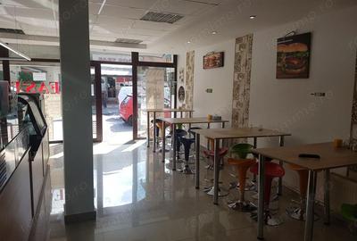 Spațiu comercial, de 74 mp, în Central - 9