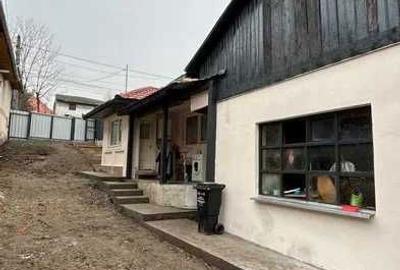 Casă cu 3 camere cu Canalizare în Central - 2