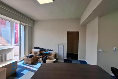 Birou, de 35 mp, în Dacia - 1