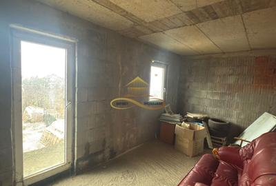 Casă individuală cu 4 camere cu Canalizare în Calea Moldovei - 10