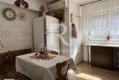 Apartament cu 3 camere decomandat în Nufărul - 4