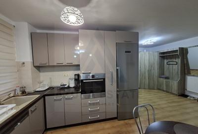 Apartament cu 3 camere semidecomandat în Hipodrom 3