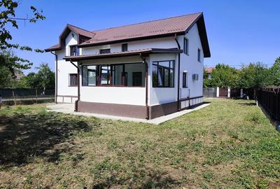 Casă cu 6 camere cu Teren 1000 Mp în Central