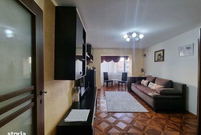 Apartament cu 3 camere în 9 Mai - 2