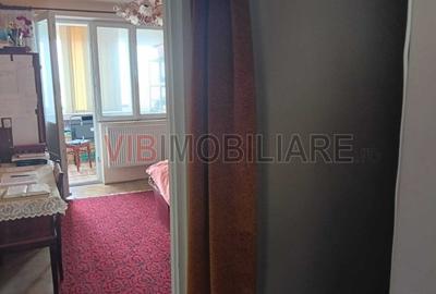 Apartament cu 3 camere semidecomandat în Girocului - 3