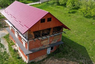 Casă cu 4 camere în Rogojel - 9