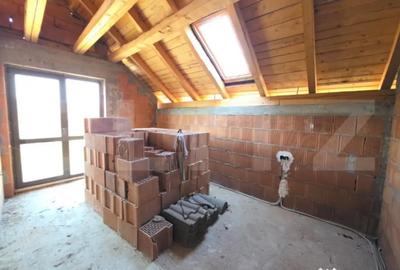 Casă cu 5 camere cu Teren 1000 Mp în Central - 2