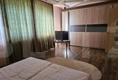 Casă cu 5 camere cu Teren 1300 Mp în Valea - 3