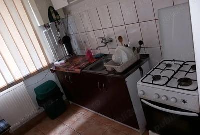 Inchiriez apartament cu 2 camere in Tg jiu zona centrala. Pret 1500 lei - 6