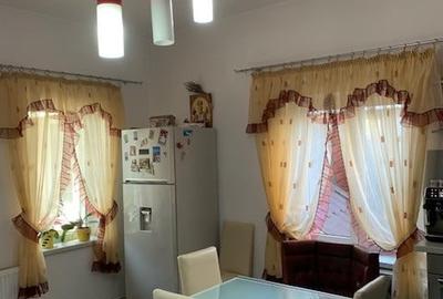 Vila de vanzare/inchiriere ultracentral, str. Nicolae Titulescu, Bacau - 2