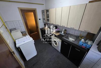 Apartament cu 3 camere semidecomandat în Micro II - 11