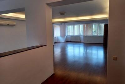 Casă cu 5 camere în Dorobanți - 12
