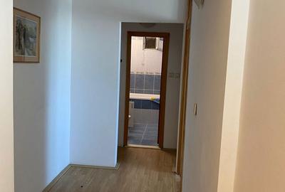 Apartament cu 3 camere în C5 - 8