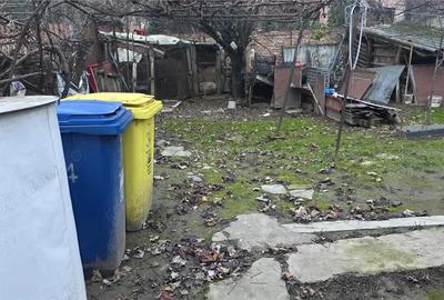 Casă cu Teren 293 Mp în Central