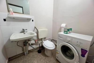 Apartament cu 3 camere decomandat în 7 Noiembrie - 9