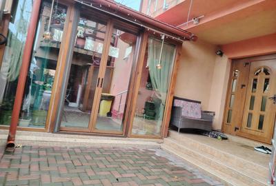 Vila de vanzare.teren 390mp. - 1