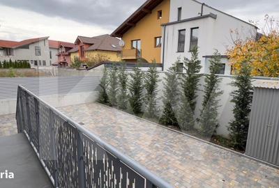 Casă cu 4 camere cu Canalizare în Tineretului - 2