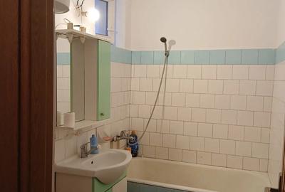 Vand apartament 2 camere luminos amenajat si mobilat langa Universitate 40.800 Euro neg. - 4