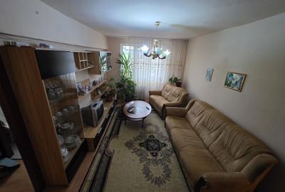 Apartament cu 3 camere semidecomandat în Central - 6