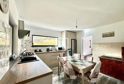 Casă cu 5 camere cu Teren 576 Mp în Periferie - 9