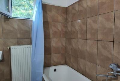 Casa decomandata, situata central in Boldesti Scaeni, in zona curata si linistit - 6