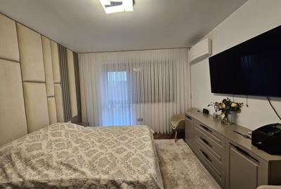 Apartament cu 3 camere decomandat în Carrefour - 9