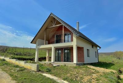 Casă cu 4 camere cu Teren 800 Mp în Gilău - 2
