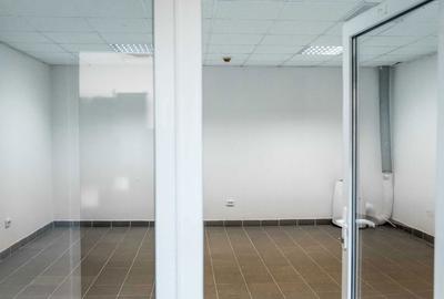 Spațiu comercial, de 120 mp, în Central - 3