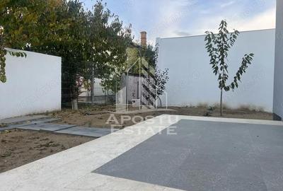 Casă cu 4 camere cu Teren 220 Mp în Giarmata