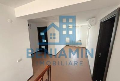 Casă cu 7 camere cu Teren 703 Mp în Central - 8