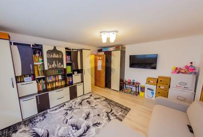 De Vanzare, Bd. Unirii, apartament cu 3 camere, boxa si garaj De Vanzare, Bd. Unirii, apartament cu 3 camere, boxa si garaj - 19