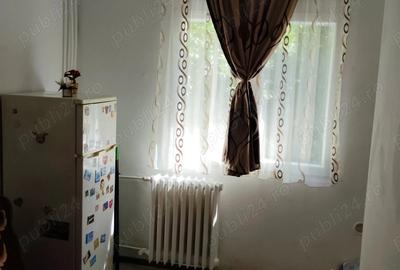 Inchiriez garsonieara Pia?a Re?i?a - 4