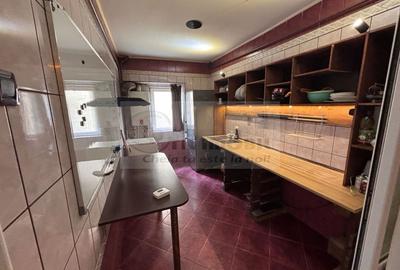 Apartament 3 camere Decomandat, et. 1, bulevard GARA - 1