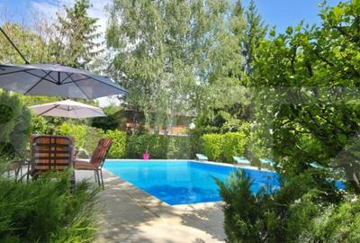 Proprietate Exclusivista: 2 Case, Piscina ?i Teren de Ten - 22