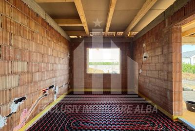 Casă individuală cu 4 camere cu Canalizare în Cetate - 3