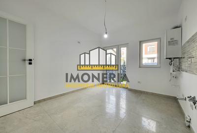 Casă cu 5 camere cu Teren 130 Mp în 1 Decembrie - 2