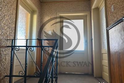 Casă cu 6 camere cu Teren 780 Mp în Central