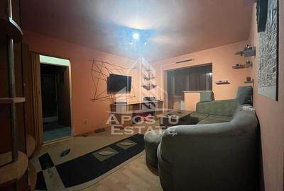 Apartament cu 2 camere, semidecomandat, etaj intermediar - 3
