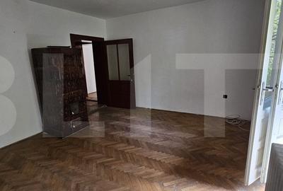Casa cu 2 apartamente de 3 camere in centru - 9